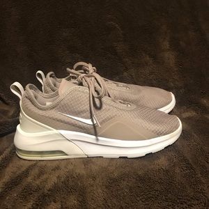 NIKE AIR TENNIS SHOES Slightly used no box